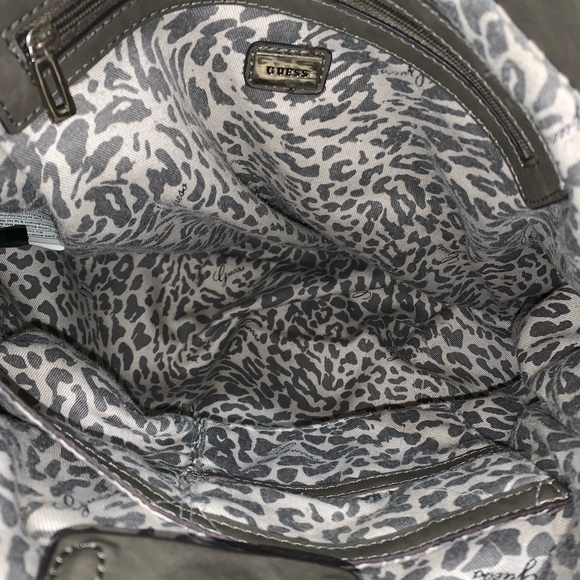 Guess Brand Shoulder Purse - Picture 3 of 3